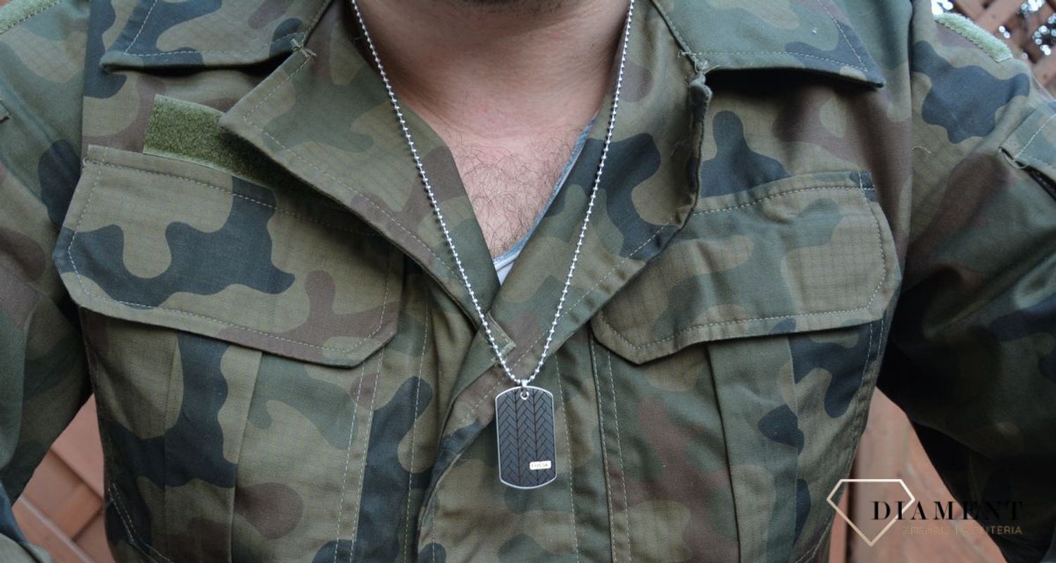 Naszyjnik nieśmiertelnik Fossil JF03395040.jpg