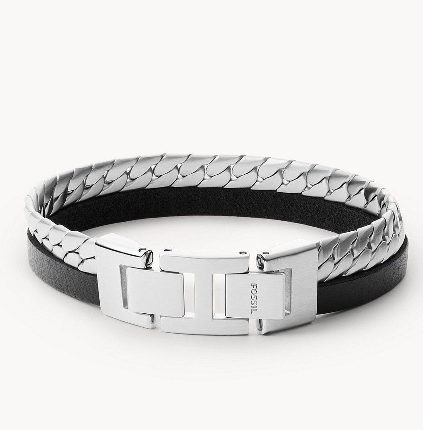 Bransoletka męska Fossil ze skóry naturalnej i stalową bransoletą JF03634040. Bransoletka męska Fossil. Bransoletka męska ze skóry naturalnej w kolorze czarnym oraz stalową bransoletą, razem tworzą modne połączenie..jpg