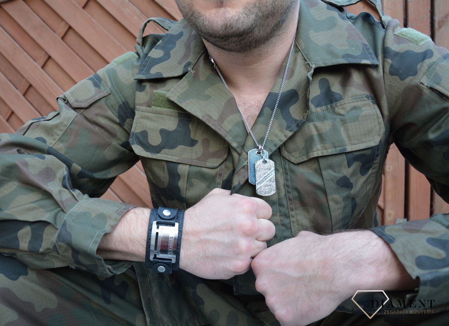 Bransoleta męska Fossil JF84816040.jpg