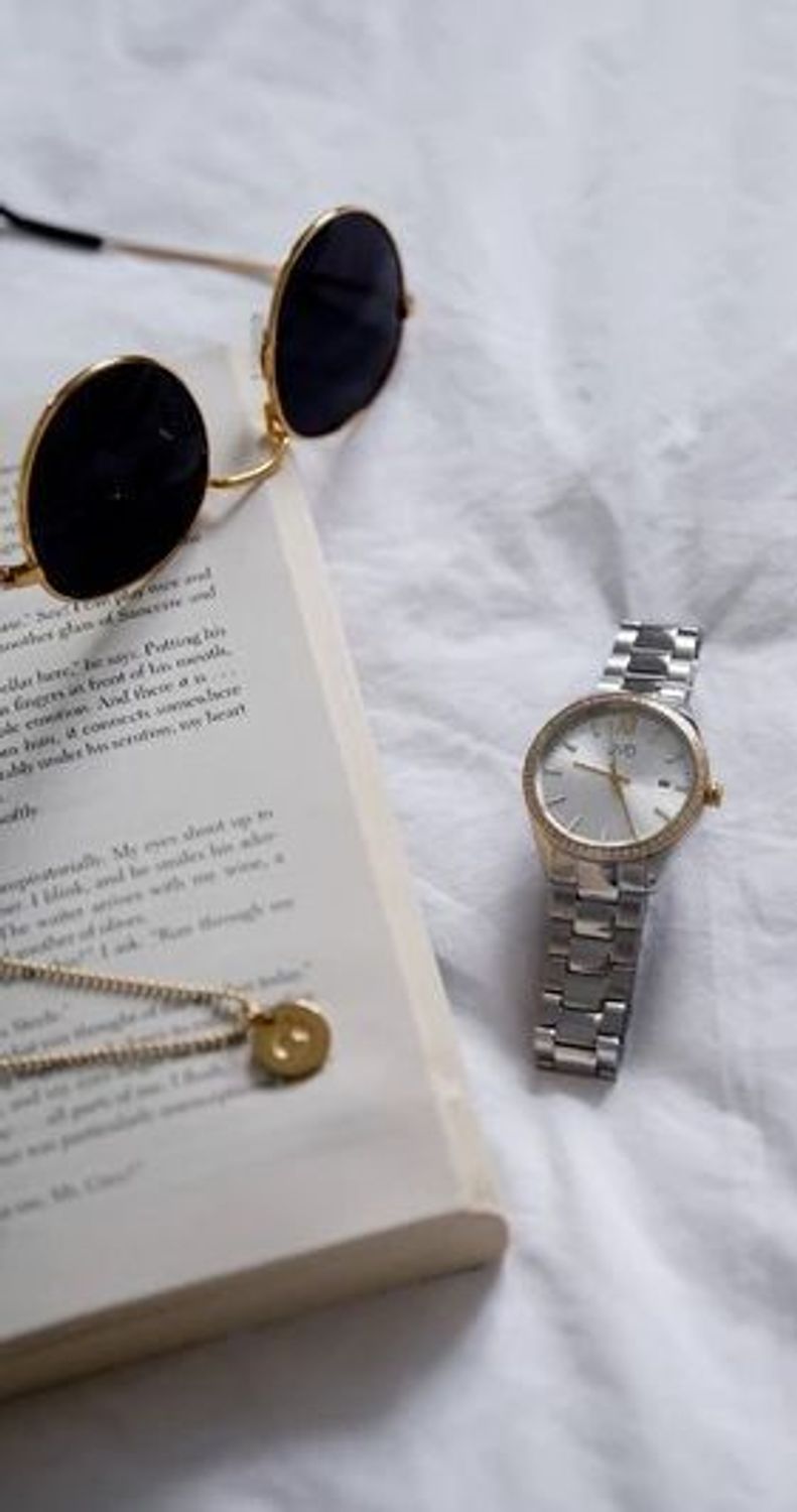 Zegarek damski JVD JG1011.2 z funkcją daty, różano-złotą kopertą (IPRose), mechanizmem Miyota i szkłem hartowanym. Wodoszczelność 5 ATM, klasyczna bransoleta, elegancki styl.11.jpg