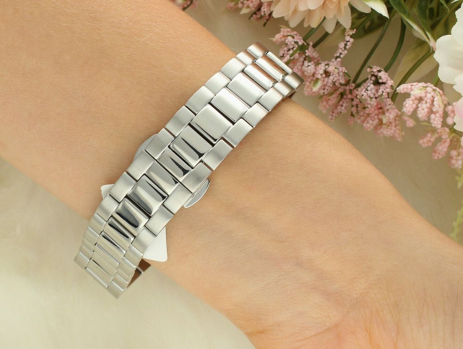 Zegarek damski JVD JG1011.2 z funkcją daty, różano-złotą kopertą (IPRose), mechanizmem Miyota i szkłem hartowanym. Wodoszczelność 5 ATM, klasyczna bransoleta, elegancki styl.11.jpg