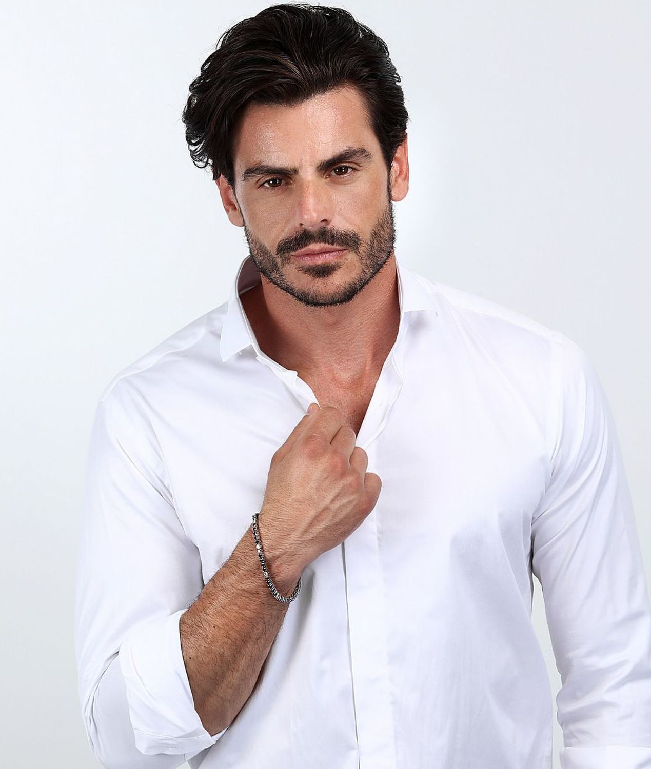 Bransoletka męska Maserati czarne i białe kamienie JM222AVC05 stal👍Bransoletki męskie Maserati 🎁 Bransoletki z grawerem Maserati (2).jpg