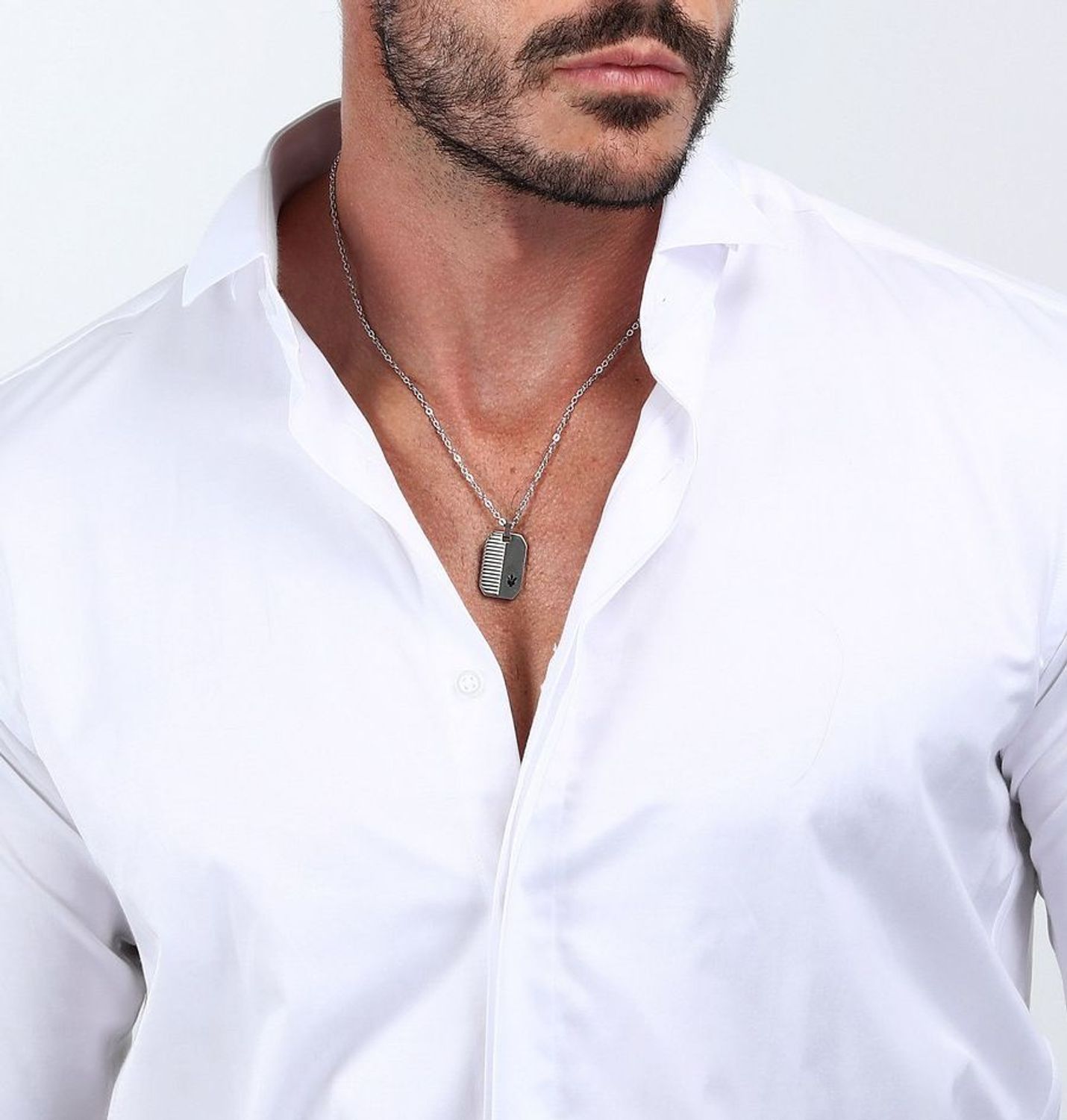 Stalowy naszyjnik męski Maserati nieśmiertelnik z logo JM222AVD02. Stalowy naszyjnik męski Maserati. Naszyjnik stalowy Maserati. Naszyjnik z nieśmiertelnikiem Maserati. Naszyjnik męski na prezent.  (2).jpg