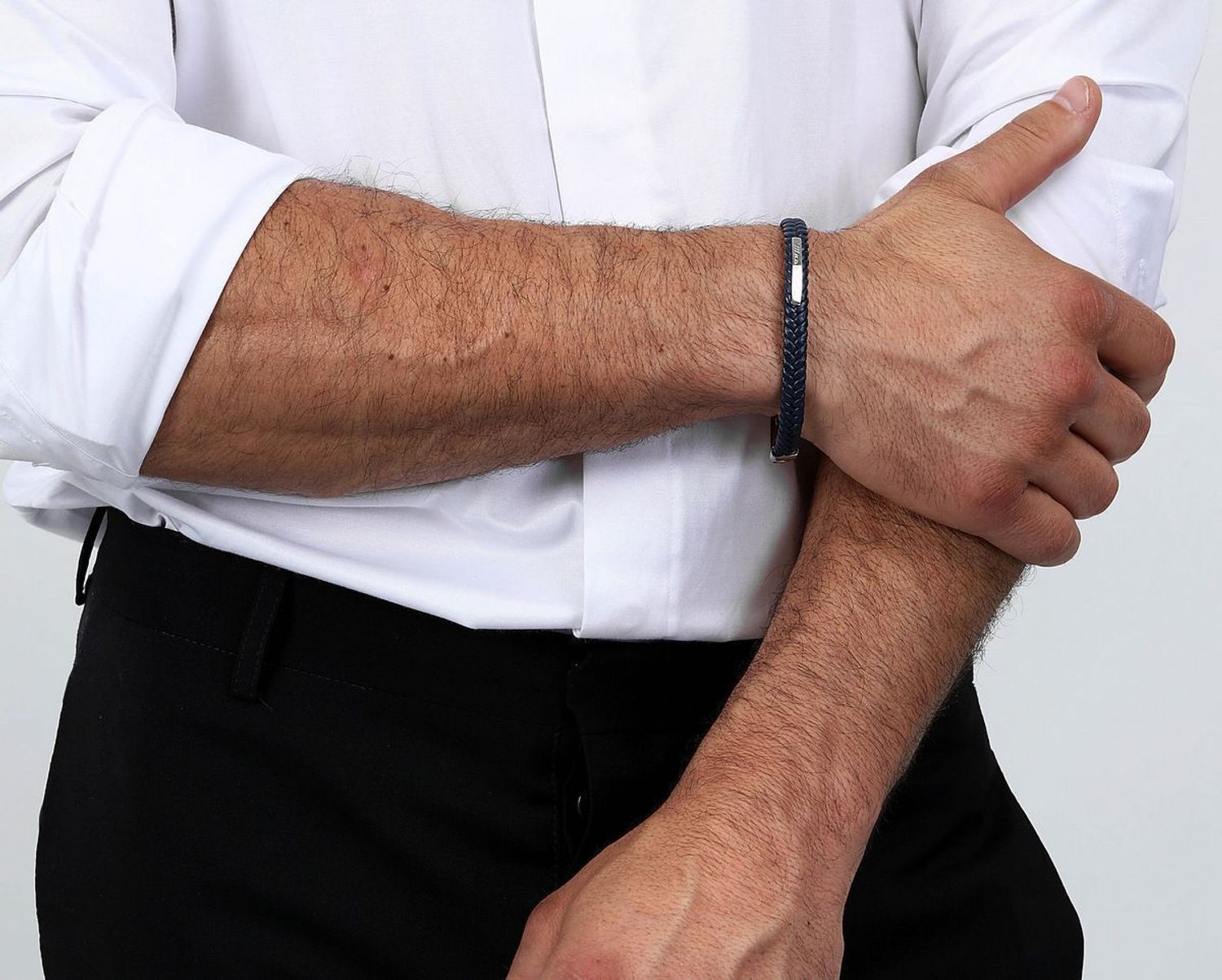 Bransoletka męska Maserati skórzana granatowa plecionka JM222AVE04👍Bransoletki męskie Maserati 🎁 Bransoletki z grawerem Maserat (1).jpg