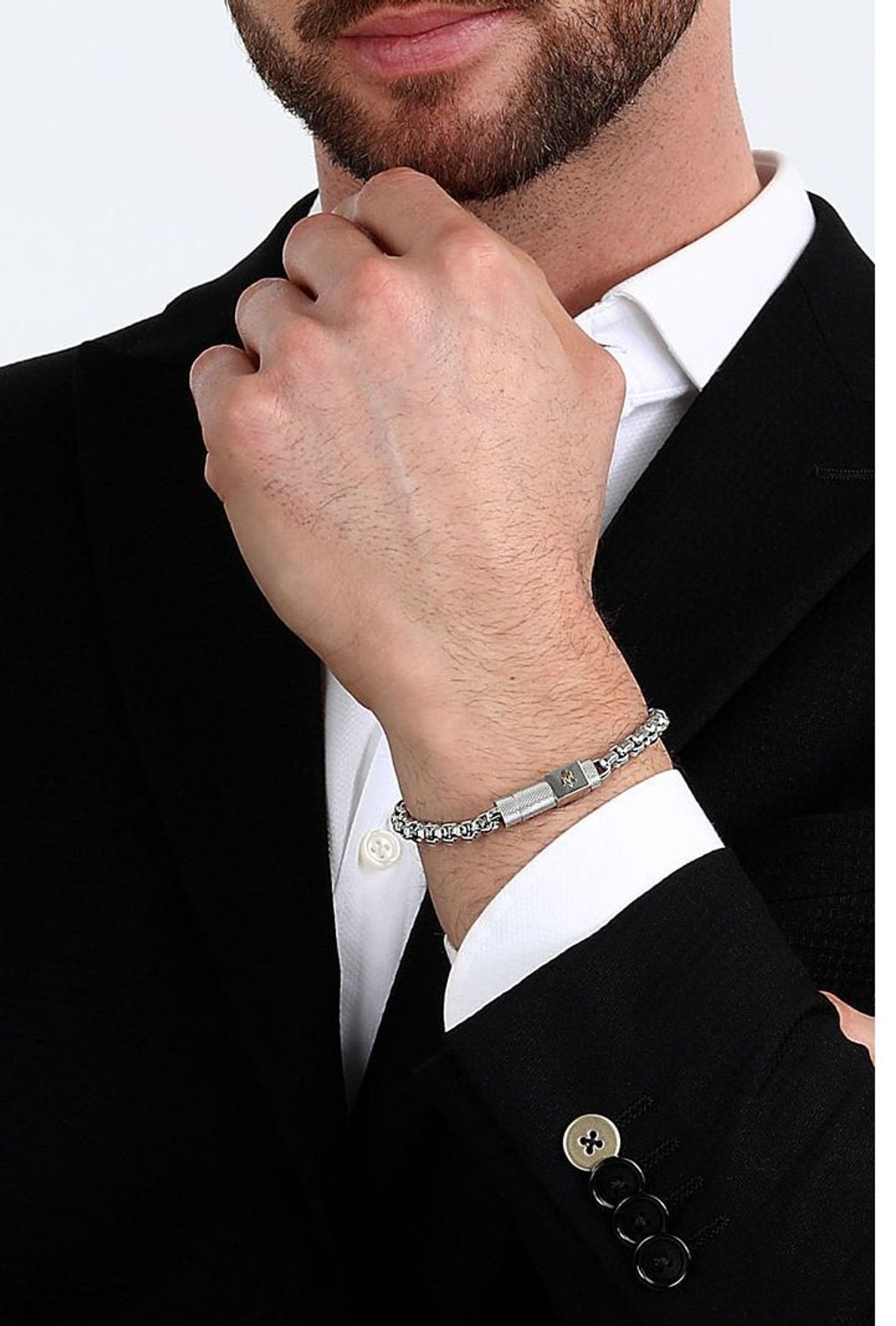 Bransoletka męska stalowa Maserati srebrna z logo i elementem ozdobnym JM223ATK25. Męska bransoletka Maserati. Bransoletka męska z logo. Bransoletka męska Maserati. Bransoletka włoskiej marki Maserati na prezent dla mężczyzny..jpg