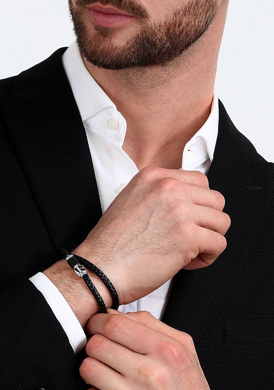 Bransoletka męska Maserati skórzana plecionka JM223AVE18. Męska bransoletka Maserati. Bransoletka męska z logo. Bransoletka męska Maserati. Bransoletka włoskiej marki Maserati na prezent dla mężczyzny..jpg