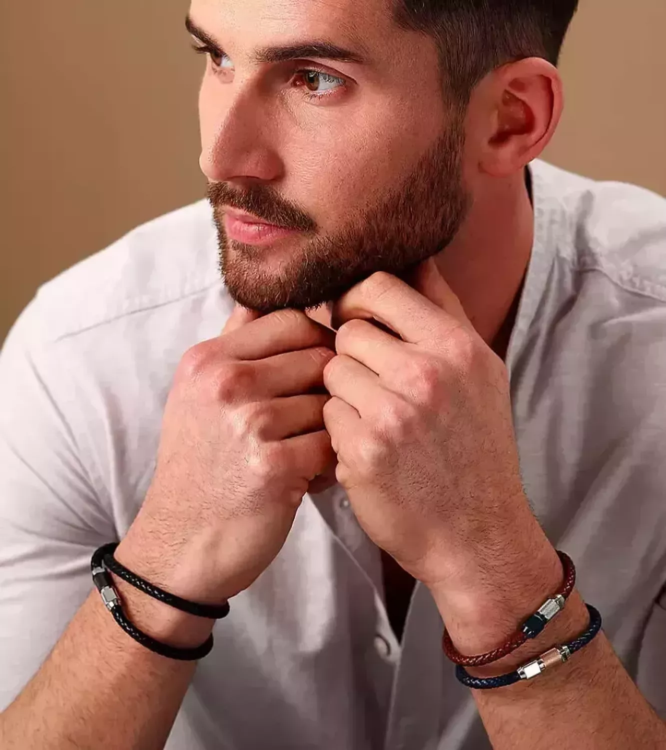 Bransoletka męska Maserati skórzana plecionka JM223AVE18. Męska bransoletka Maserati. Bransoletka męska z logo. Bransoletka męska Maserati. Bransoletka włoskiej marki Maserati na prezent dla mężczyzny..jpg