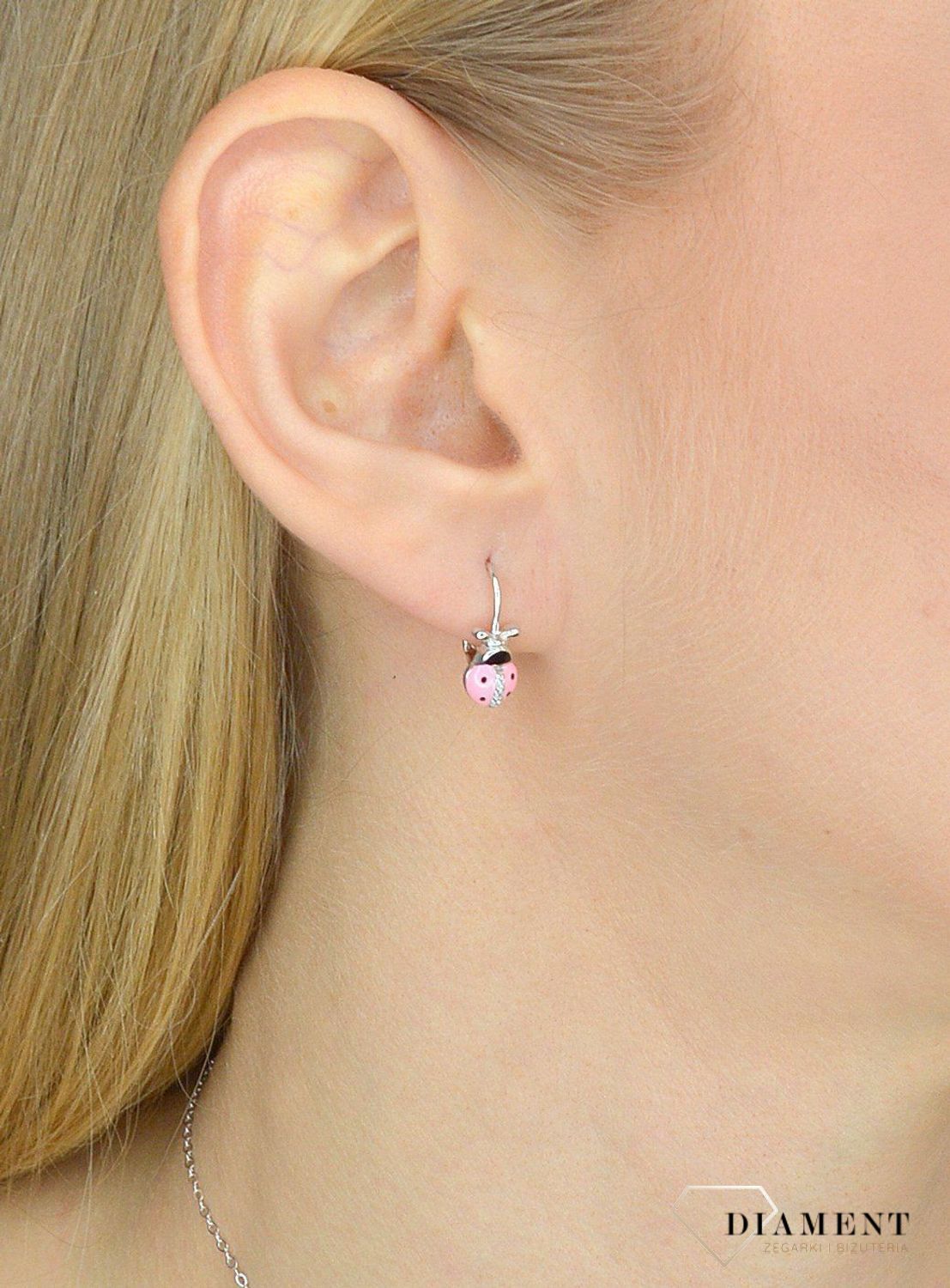 Srebrne kolczyki dla dziewczynki różowe biedronki JMAD0001PE00.jpg