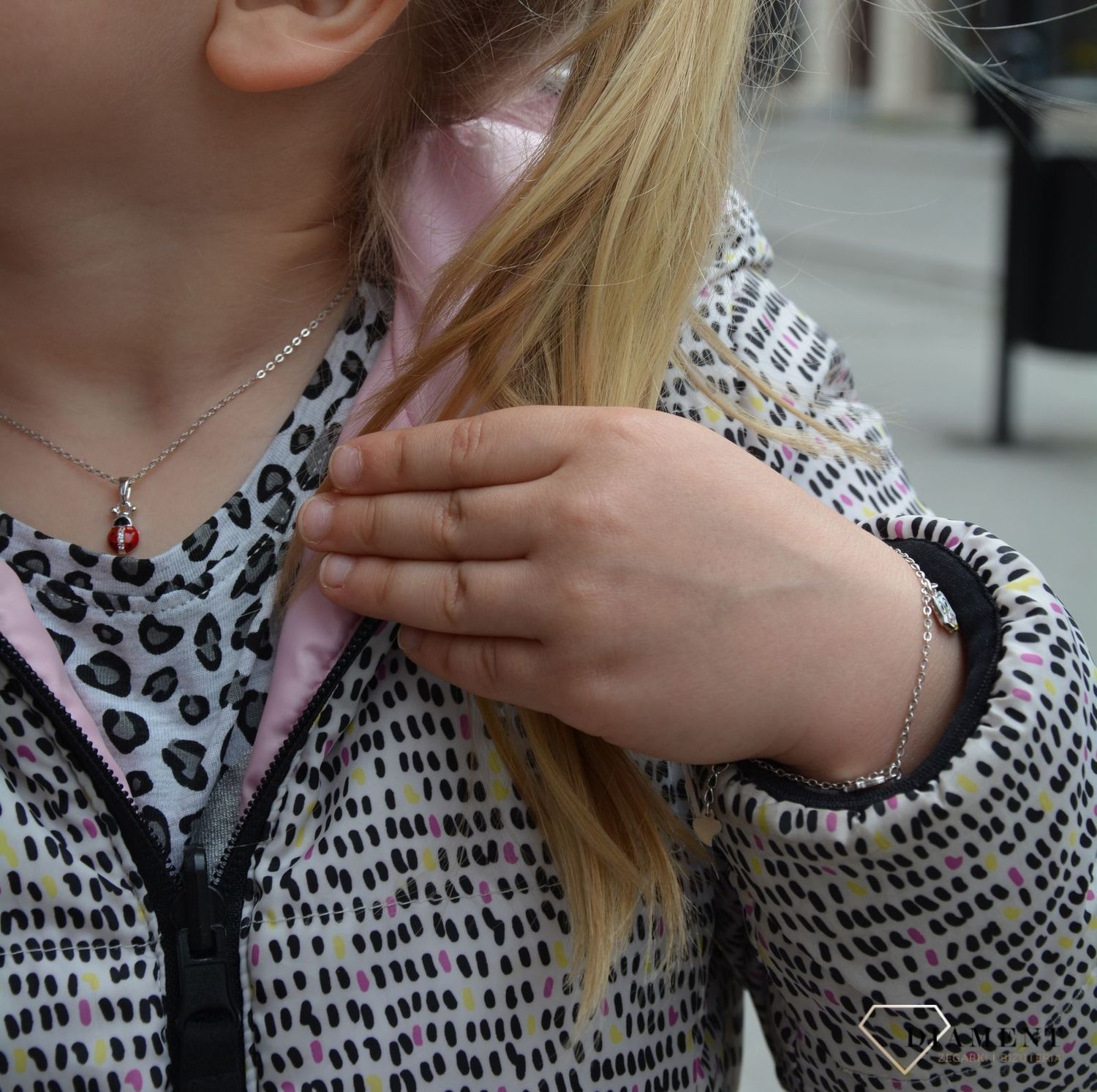 Naszyjnik srebrny dla dziewczynki biedronka JMAD0001SN38.jpg