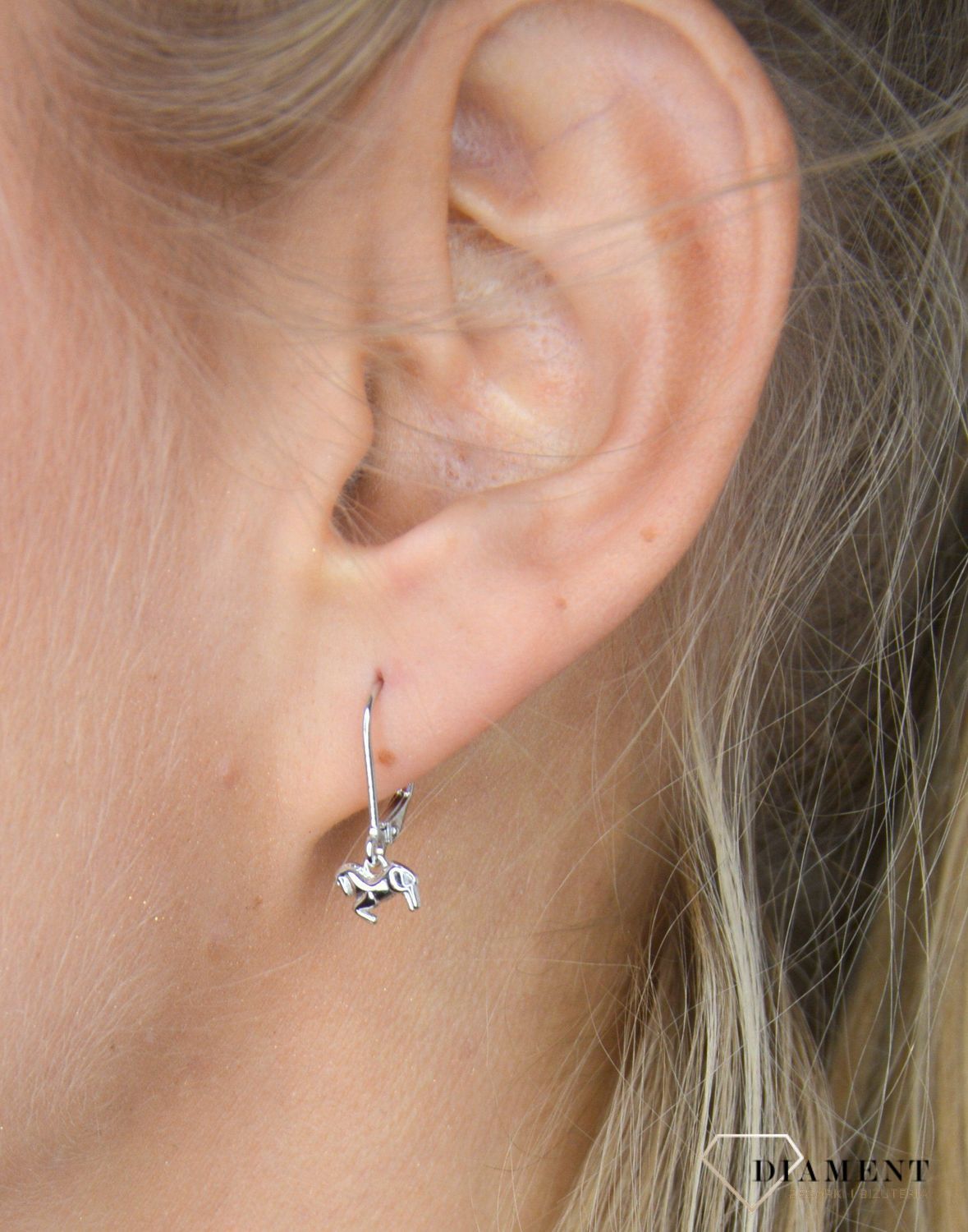 Kolczyki srebrne wiszące koniki JMAD0002SE00.jpg