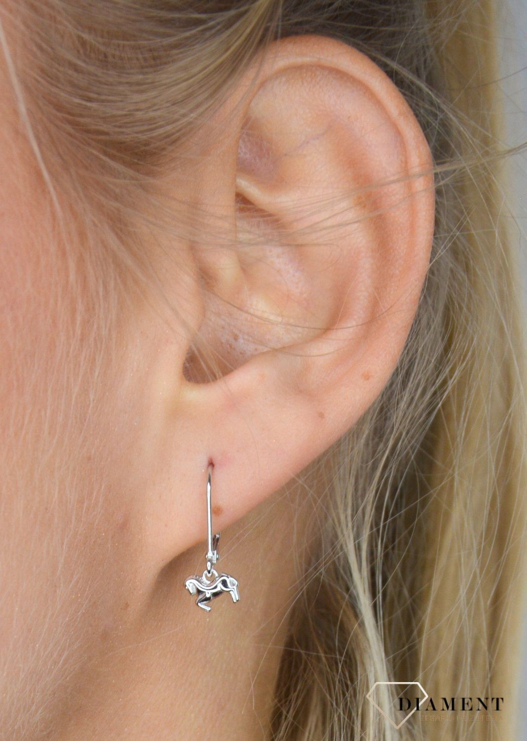 Kolczyki srebrne wiszące koniki JMAD0002SE00.jpg