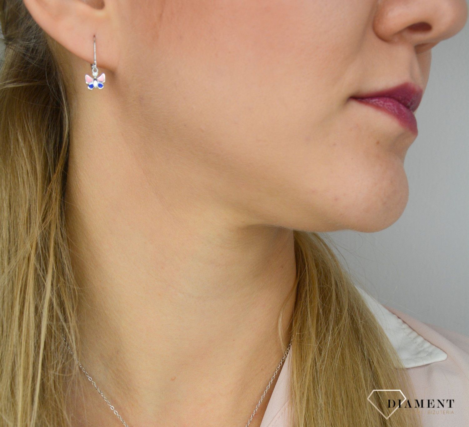 Srebrne kolczyki niebiesko różowe motyle JMAD0004SE00.jpg