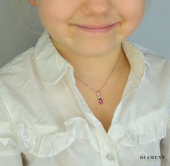 Naszyjnik srebrny dla dziewczynki Słodka biedronka. Urocza zawieszka w kształcie różowej biedroneczki.  (2).JPG