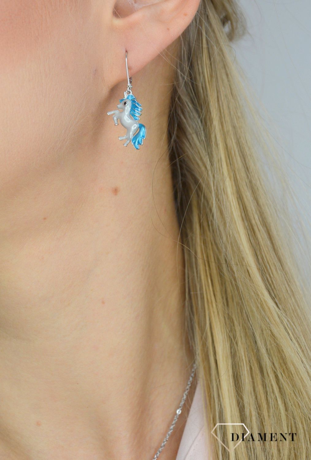 Srebrne kolczyki dla dziewczynki niebieski jednorożec JMAD0011TE00..jpg