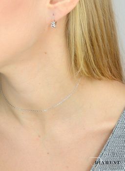 Srebrne kolczyki dla dziewczynki wiszące misie JMAD0013SE00. Srebrne kolczyki w kształcie wiszących misiów. Srebrne kolczyki z wygodnym zapięciem. Srebrne kolczyki dla dziewczynki. Idealny pomysł na prezent.3.JPG