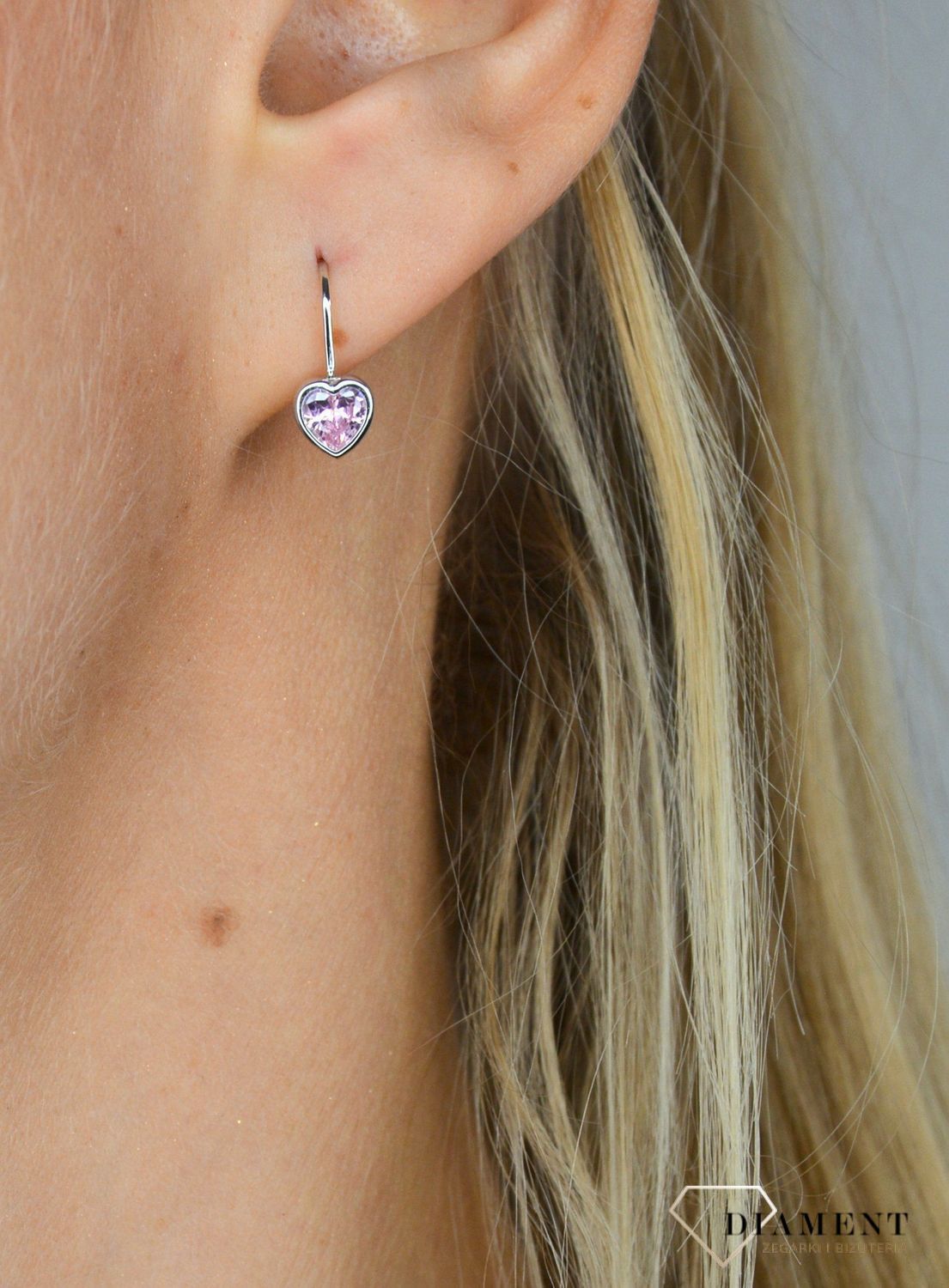 Kolczyki srebrne różowe serca z cyrkonnii JMAD0015PE01.jpg