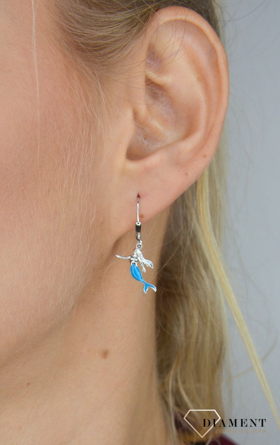 Kolczyki srebrne wiszące syreny JMAD0016SE00. ✅ Kolczyki srebrne wiszące syreny w kolorze niebieskim. ✅.jpg
