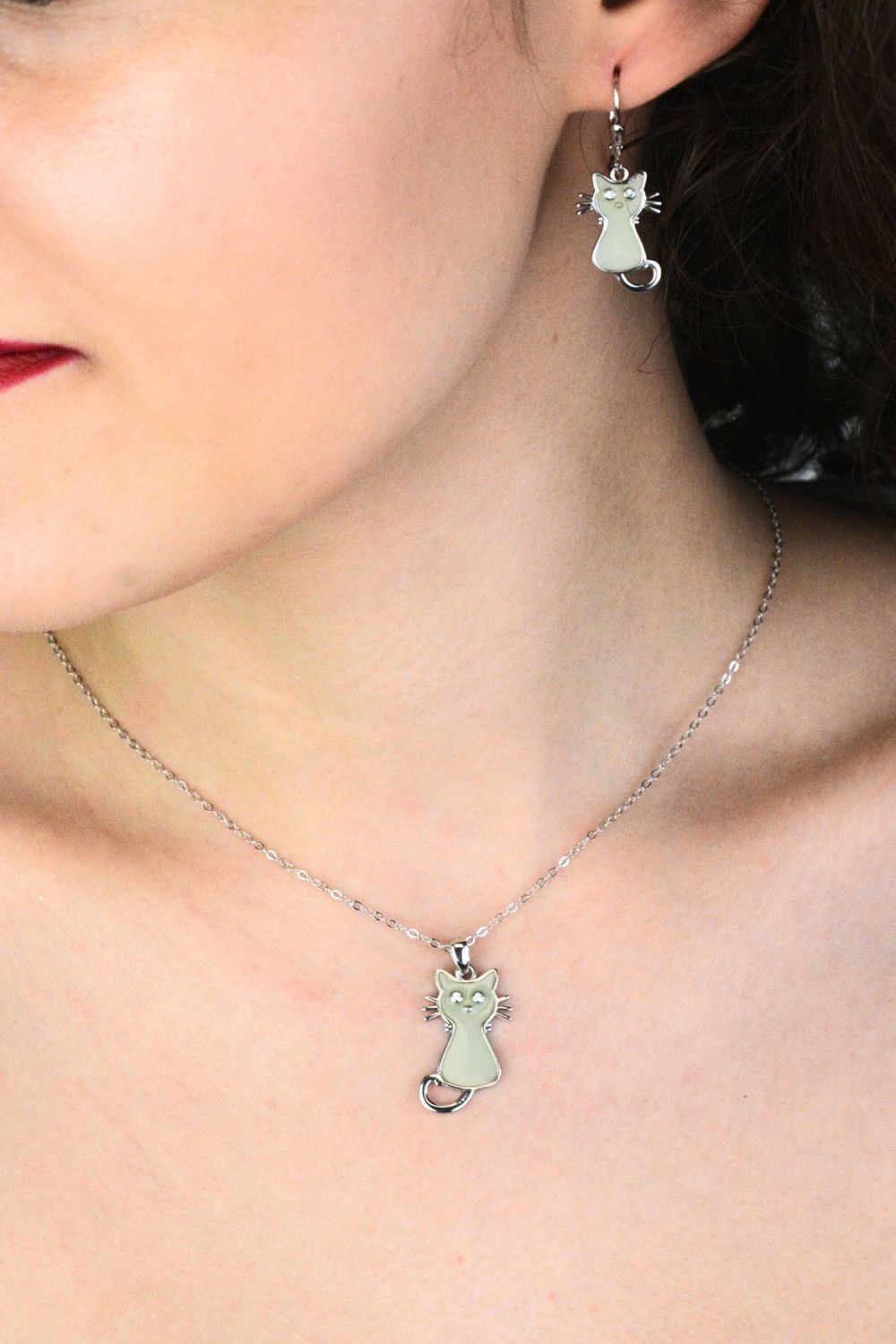 Naszyjnik MINET dziecięcy srebrny kot świecący w ciemności - Ag 925.jpg