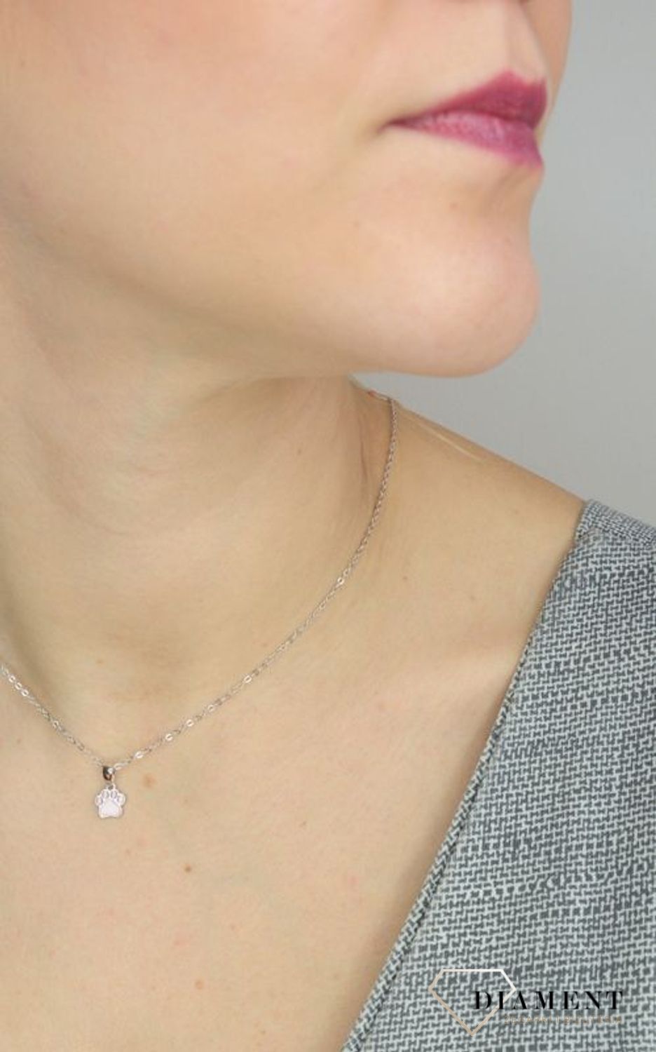 Srebrny naszyjnik dla dziewczynki różowa łapka JMAD0025PN38.jpg