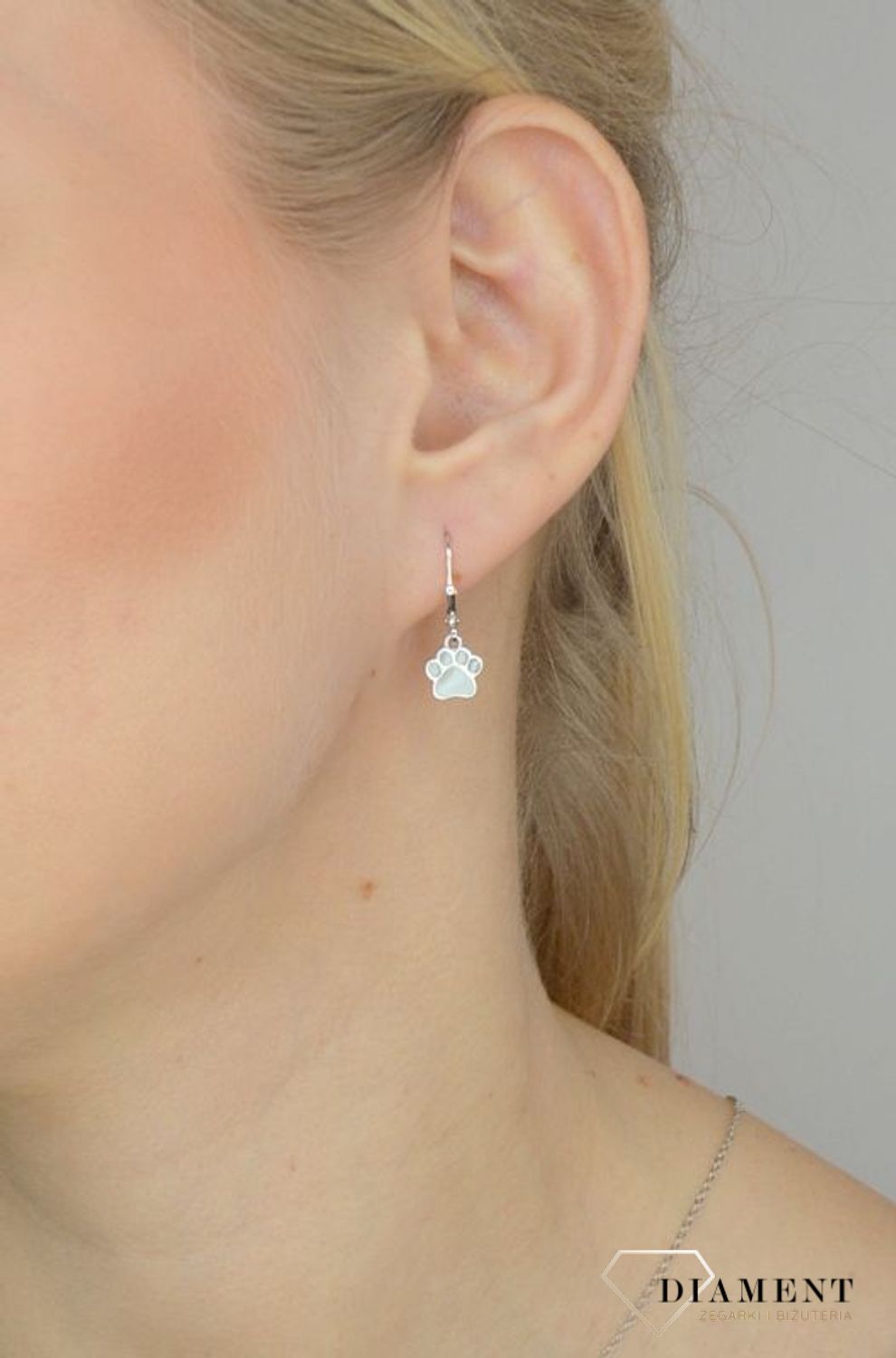 Srebrne kolczyki dla dziewczynki łapka zwierzaka.jpg