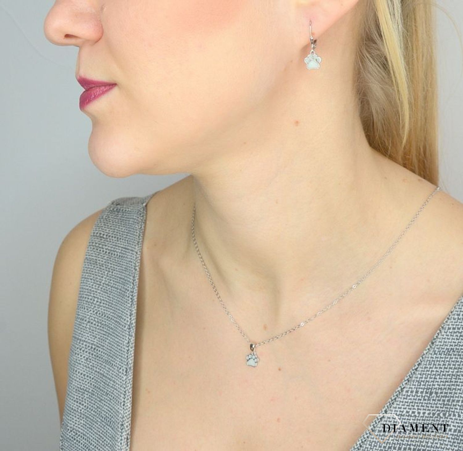 Srebrny naszyjnik dla dziewczynki łapka zwierzaka ....jpg