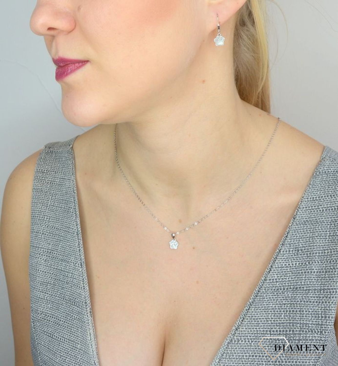 Srebrny naszyjnik dla dziewczynki łapka zwierzaka ....jpg