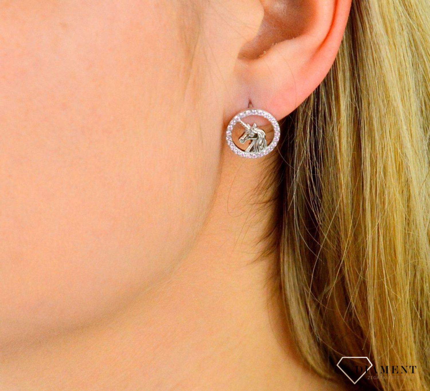 Srebrne kolczyki 'Jednorożce otoczone różowymi cyrkoniami' JMAD0028PE00.jpg