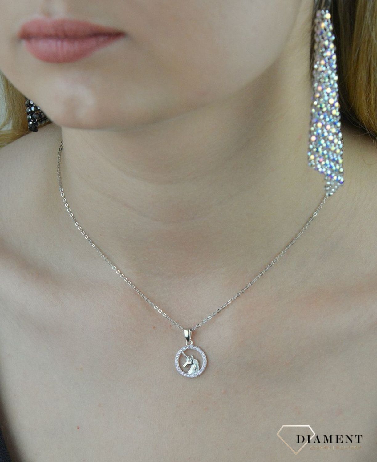 Srebrny naszyjnik dla dziecka 'Jednorożec otoczony różowymi cyrkoniami' JMAD0028PN38.jpg