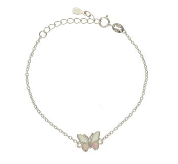 Srebrna bransoletka dla dziewczynki motylek z różowym opalem JMAD0040PB14.  Niesamowita bransoletka wykonana z najwyższej próby srebra z subtelnym elementem motylka. Idealny pomysł na prezent.. Subtelna ozdoba, która świetni.jpg