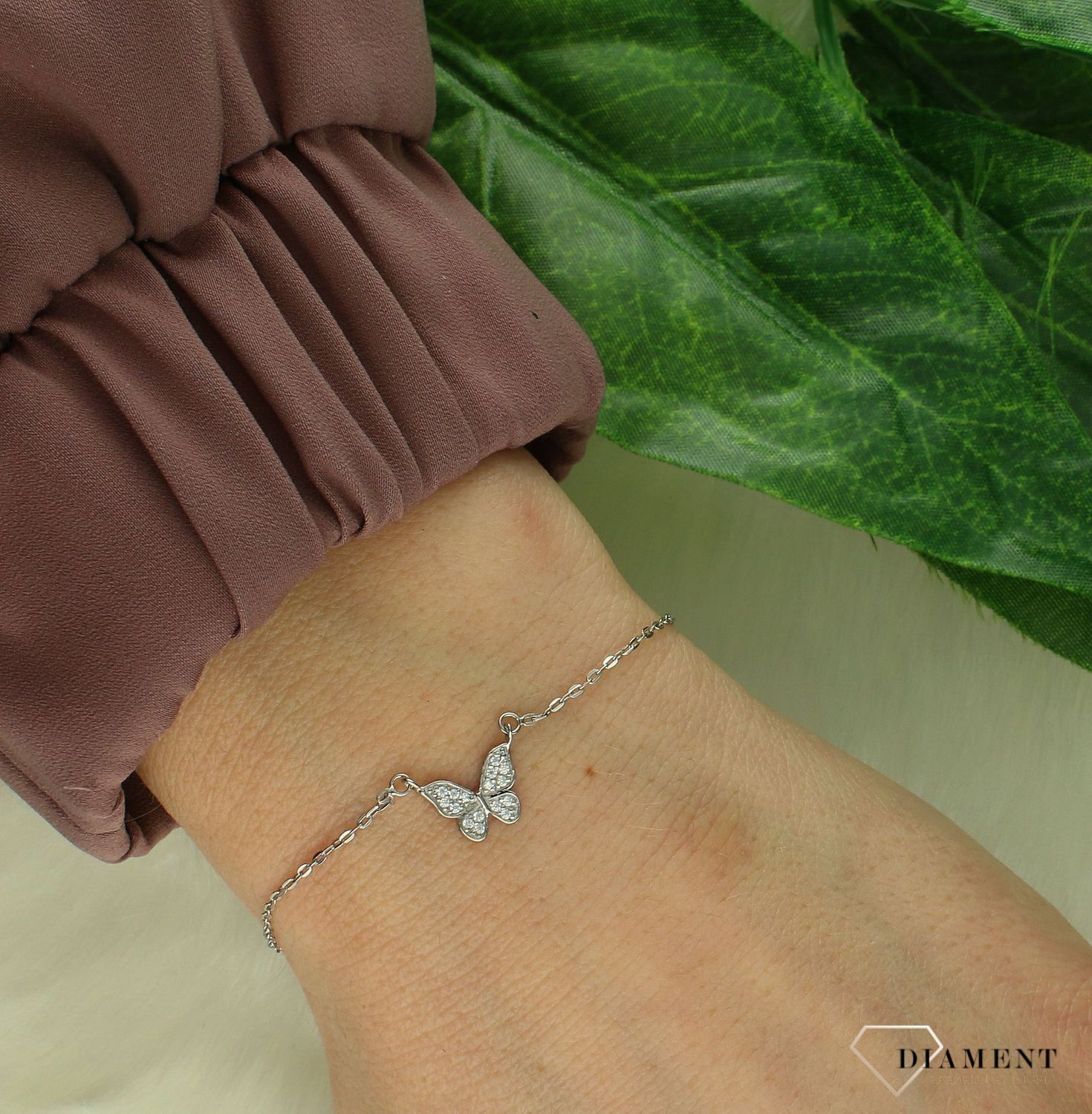 Srebrna bransoletka dziecięca 925 motylek z cyrkoniami JMAD0045SB14. Bransoletka srebrna dziecięca. Bransoletka srebrna z motylkiem. Bransoletka z motylkiem i cyrkoniami. Bransoletka idealna na prezent dla dziewczynki..jpg