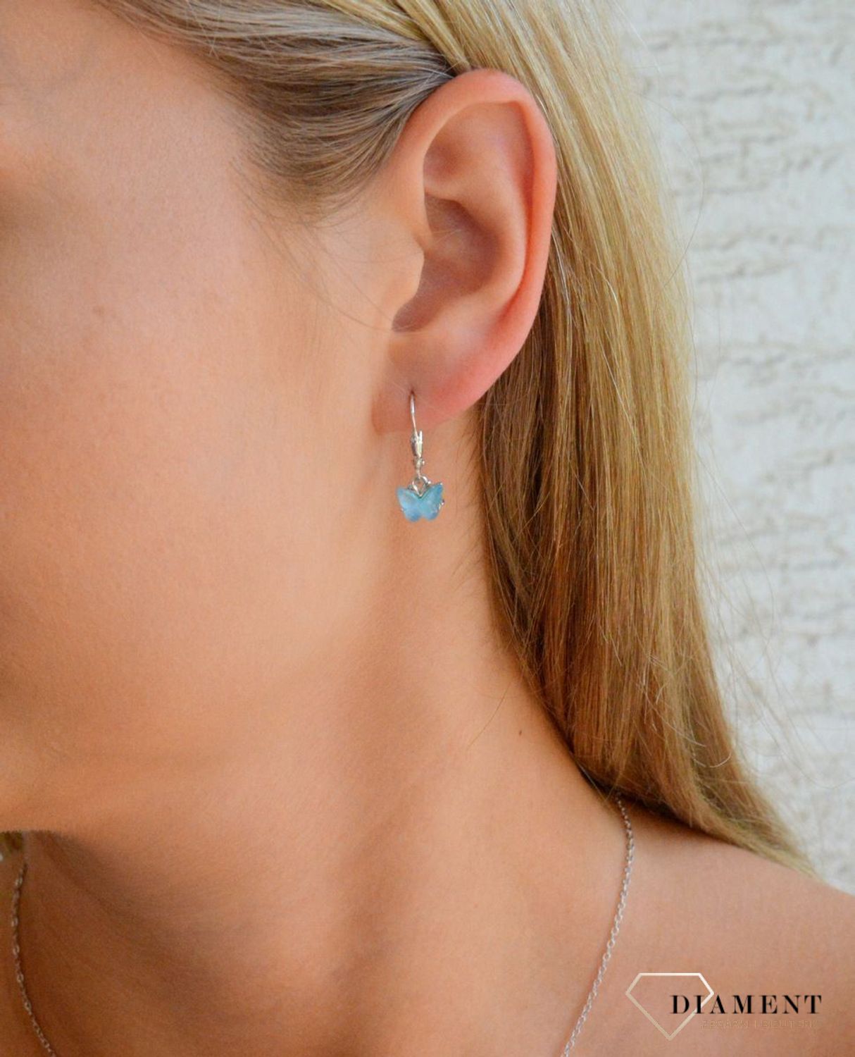 Srebrne kolczyki dziecięce 925 błyszczące niebieskie motylki zapięcie angielskie JMAD0050AE00. Kolczyki dziecięce. Srebrne kolczyki dla dziewczynki. Kolczyki srebrne z motylkiem. Kolczyki srebrne na prezent dla dziew.jpg