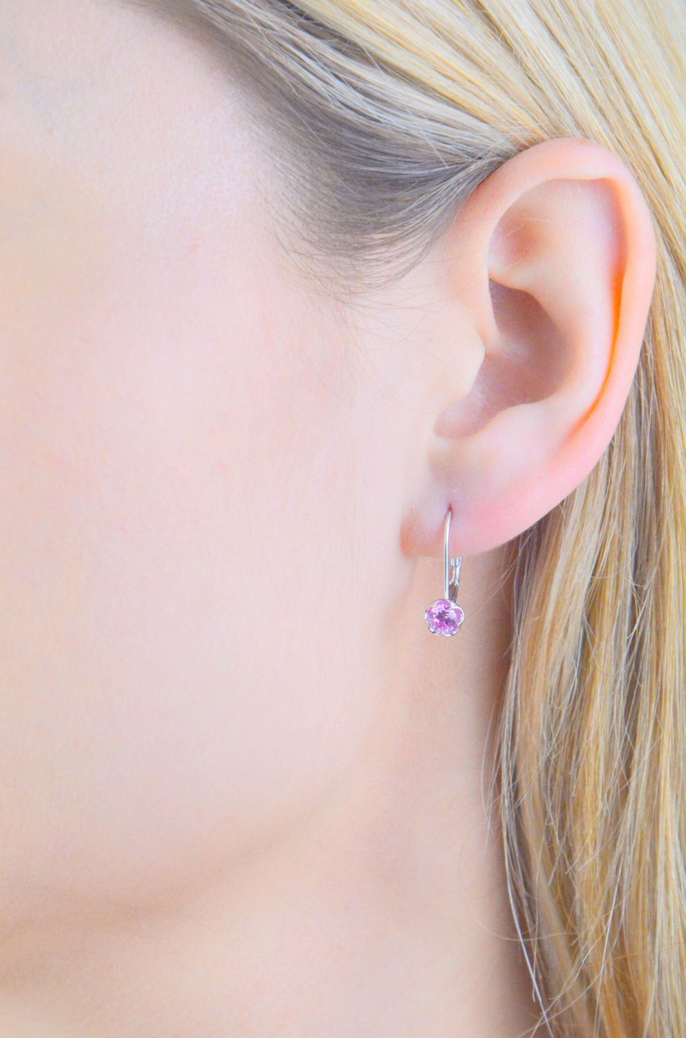 Kolczyki kwiatki różowe srebrne 925, JMAD0051PE00 Srebrne kolczyki zostały wykonane z najwyższej jakości srebra próby 925. Idealny prezent dla każdej kobiety..jpg