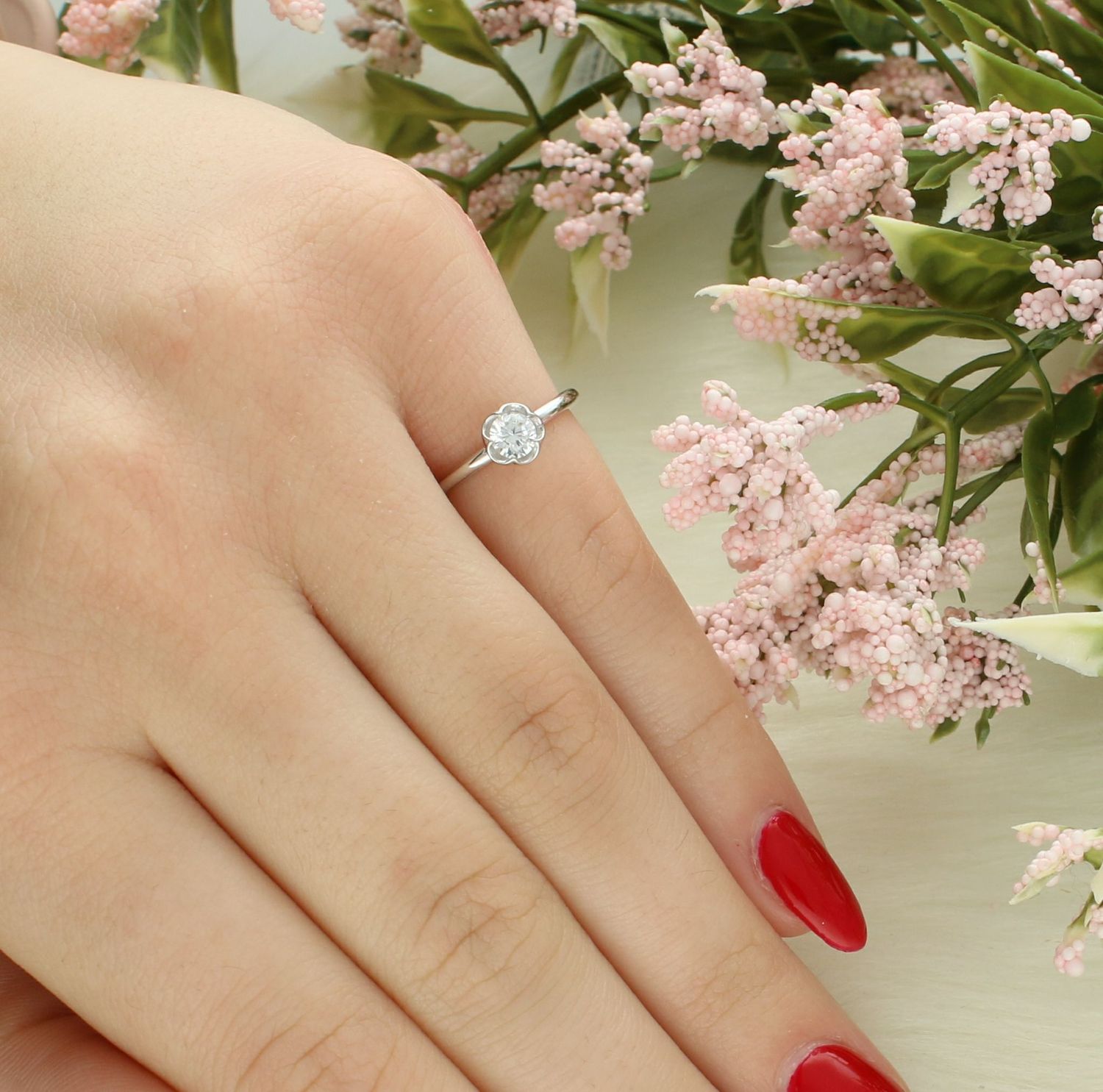 Pierścionek srebrny kwiatek próba 925, JMAD0051SR Srebrny pierścionek 925 Kwiatek. Srebrny pierścionek wykonany z najwyższej jakości srebra w formie kwiatka.jpg