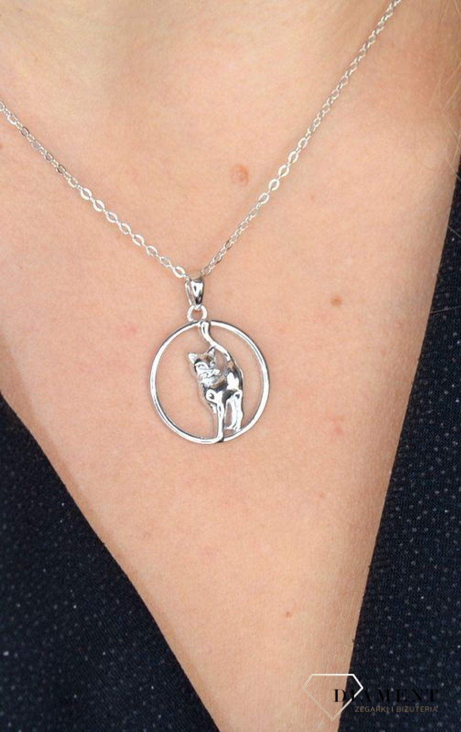 Srebrny naszyjnik dla kociary 'Srebrny kotek' JMAN0036CN42.jpg