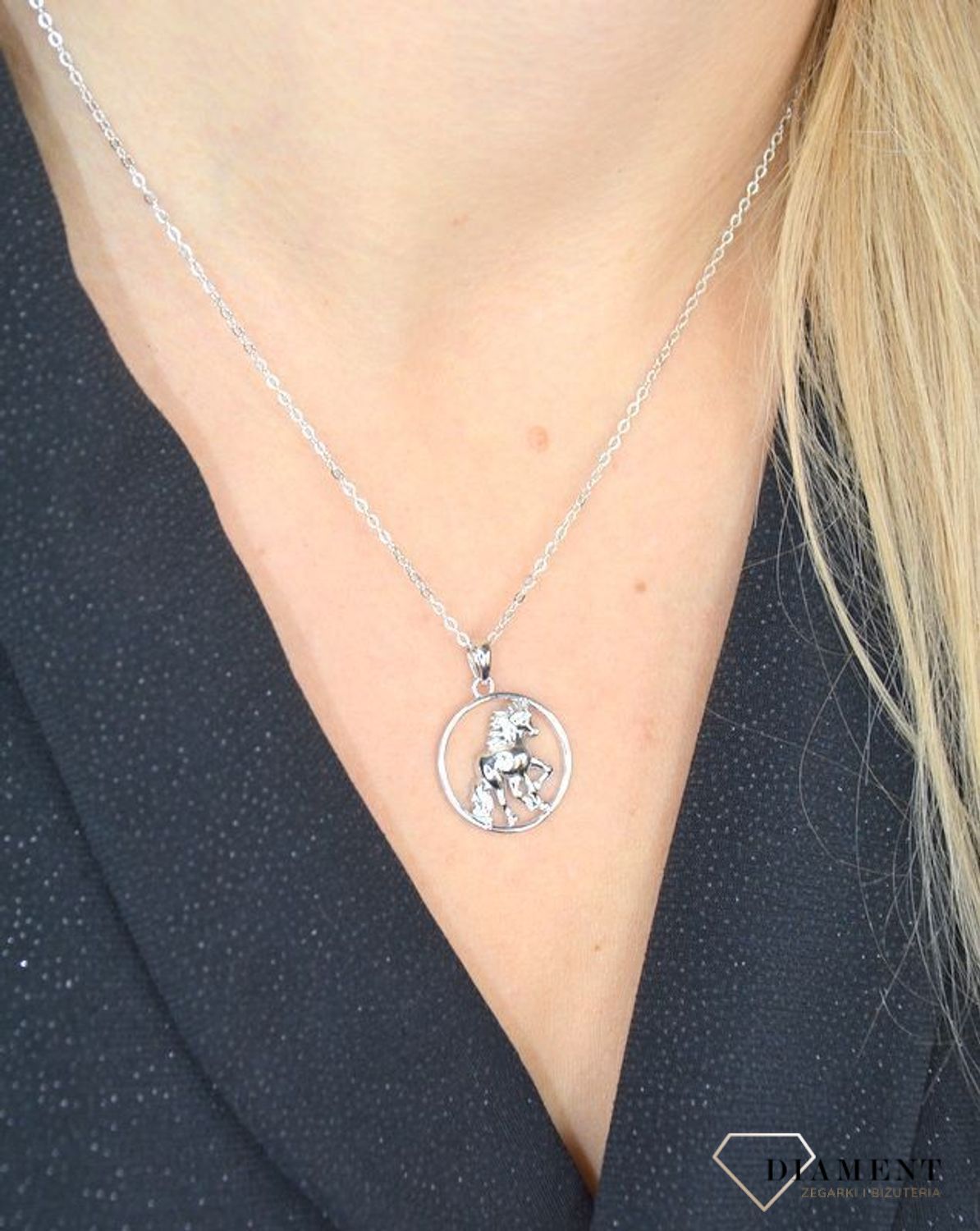 Naszyjnik srebrny 'Biegnący koń' JMAN0036SN42.jpg