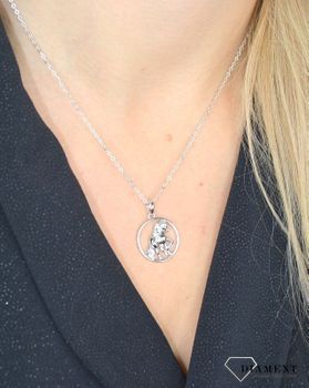 Naszyjnik srebrny 'Biegnący koń'. Prezent dla dziewczyny która kocha konie. Naszyjnik srebrny konik w kółeczku. Prezent dla dziewczynki która lubi konie (2).JPG
