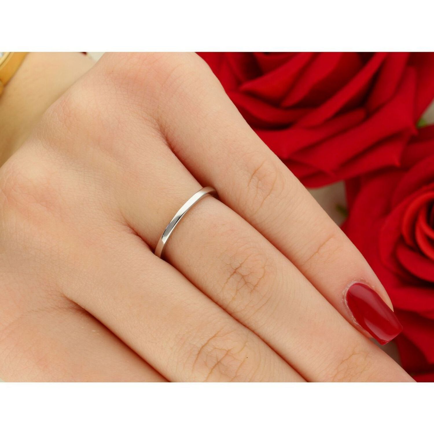 Srebrny pierścionek damski 925 obrączka z cyrkonią rozmiar 9 JMAN0046SR49. Srebrny pierścionek delikatny damski. Pomysł na prezent dla kobiety. Mały srebrny pierścionek..jpg