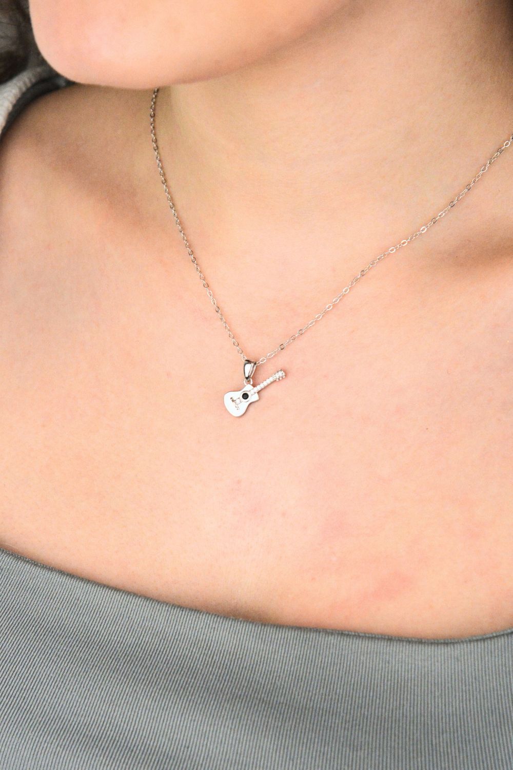 Srebrny naszyjnik MINET – Gitara z czarnymi cyrkoniami Ag 925fg (2).jpg