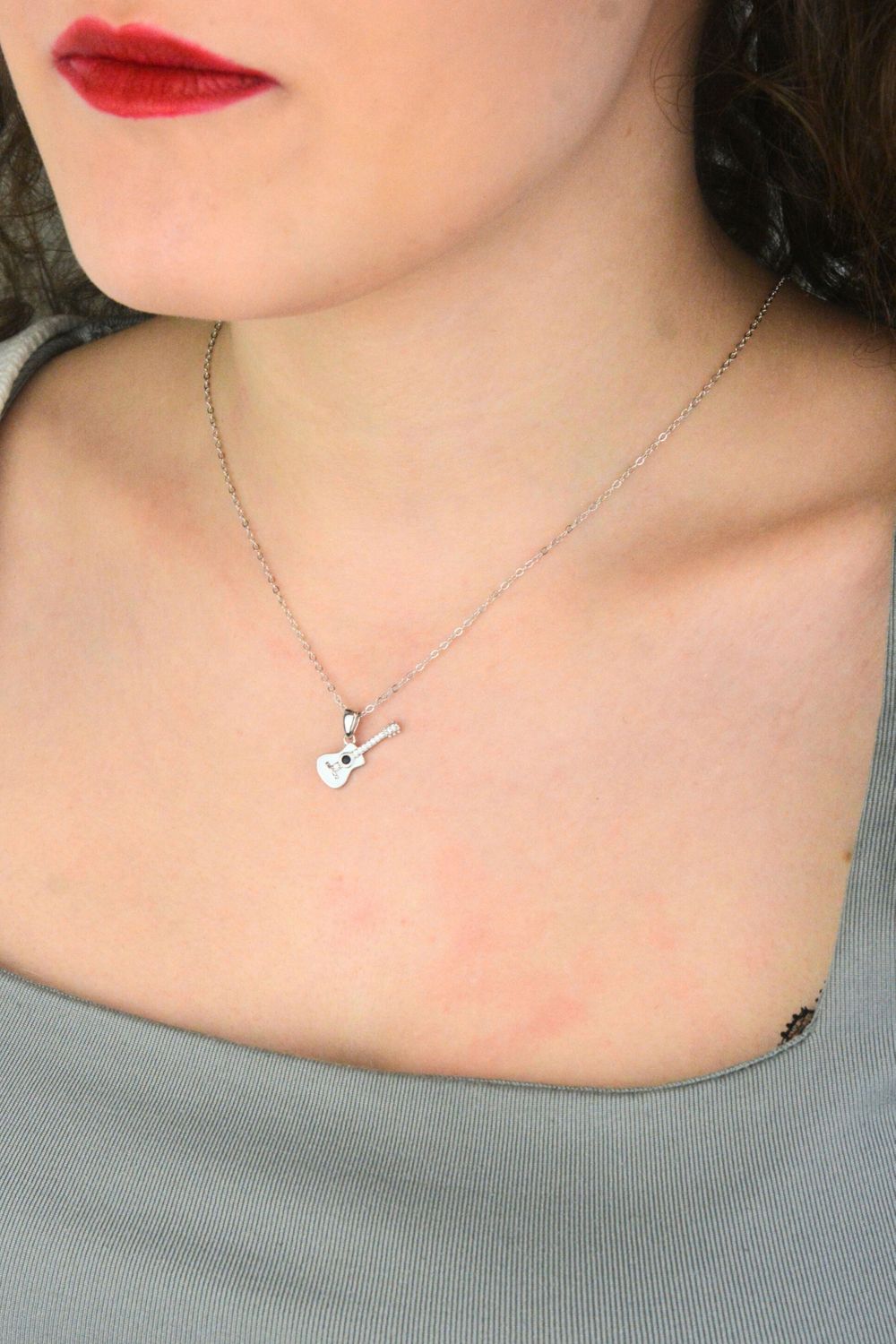 Srebrny naszyjnik MINET – Gitara z czarnymi cyrkoniami Ag 925fg (2).jpg