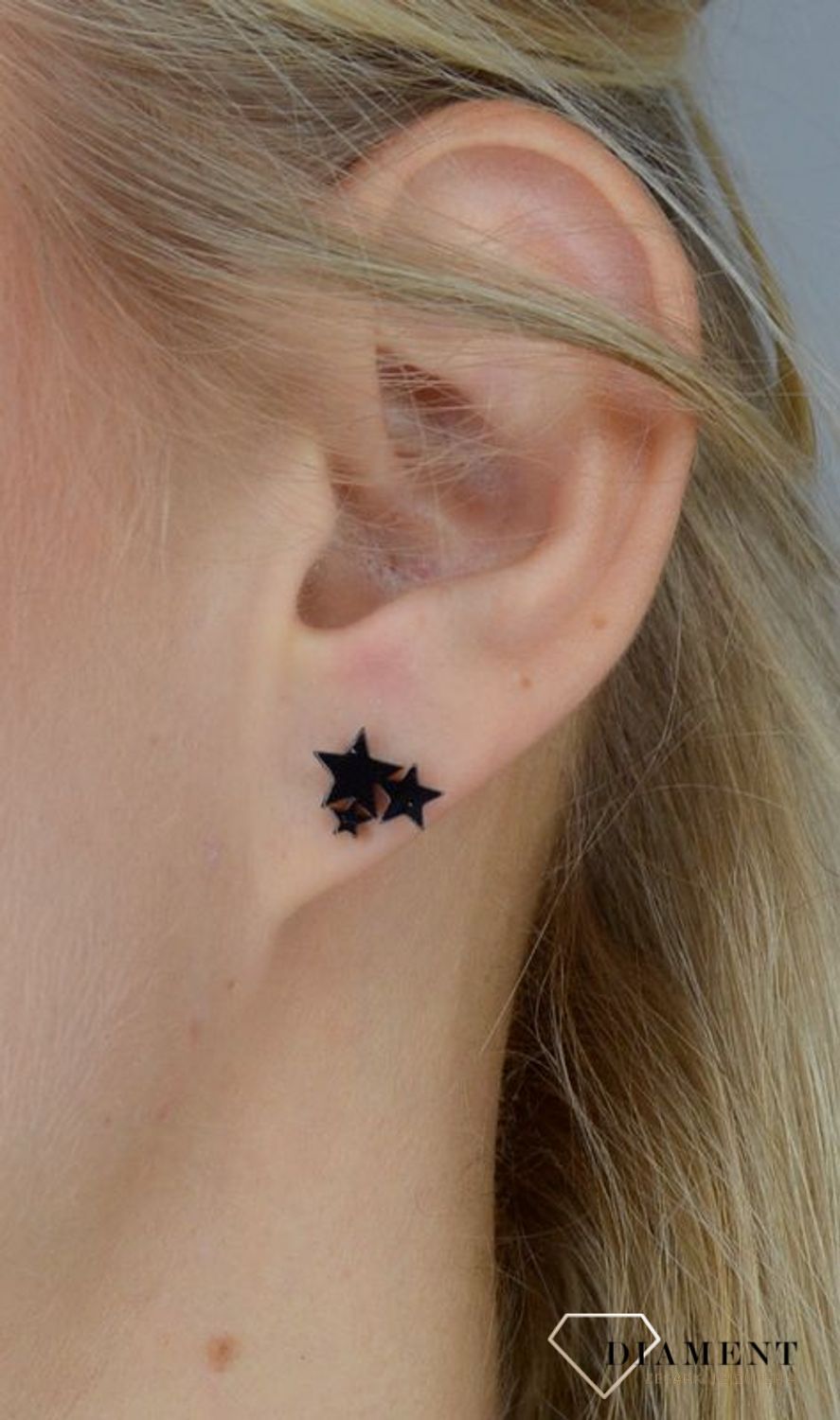 Kolczyki srebrne przy uchu 'Czarne gwiazdki' JMAN0200BE00.jpg
