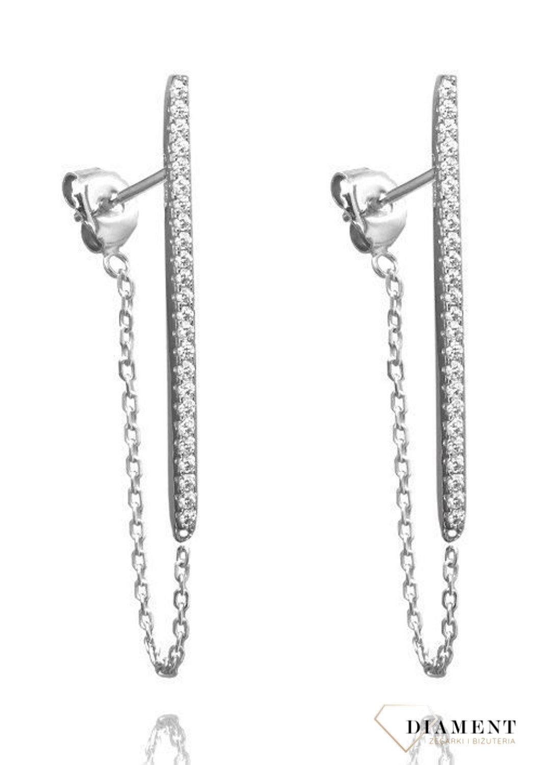 Srebrne kolczyki 925 patyczki cyrkonie z łańcuszkiem JMAN0206SE00.jpg