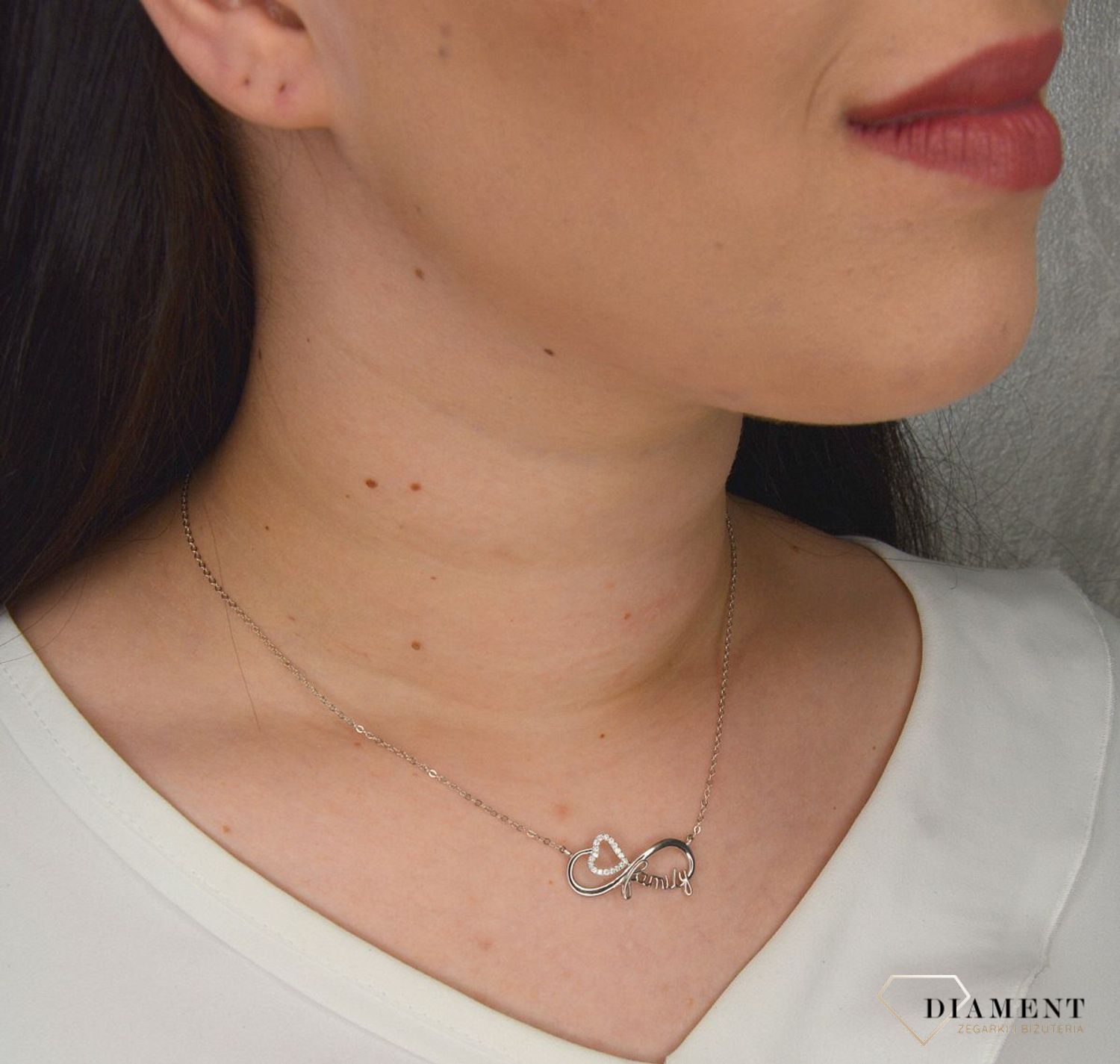 Srebrny naszyjnik rodzina z sercem JMAN0212SN45.jpg