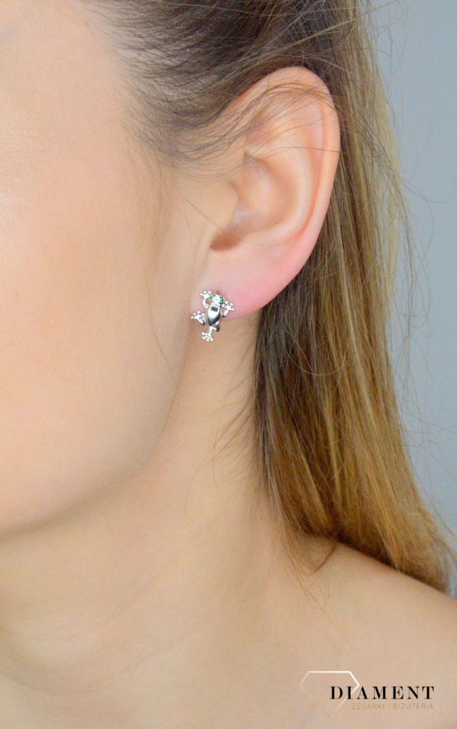 Srebrne kolczyki 925 żabki wkrętki JMAN0345FE01. Srebrne kolczyki damskie. Srebrne kolczyki wkrętki. Kolczyki srebrne żaby. Kolczyki srebrne na wzór na prezent..jpg