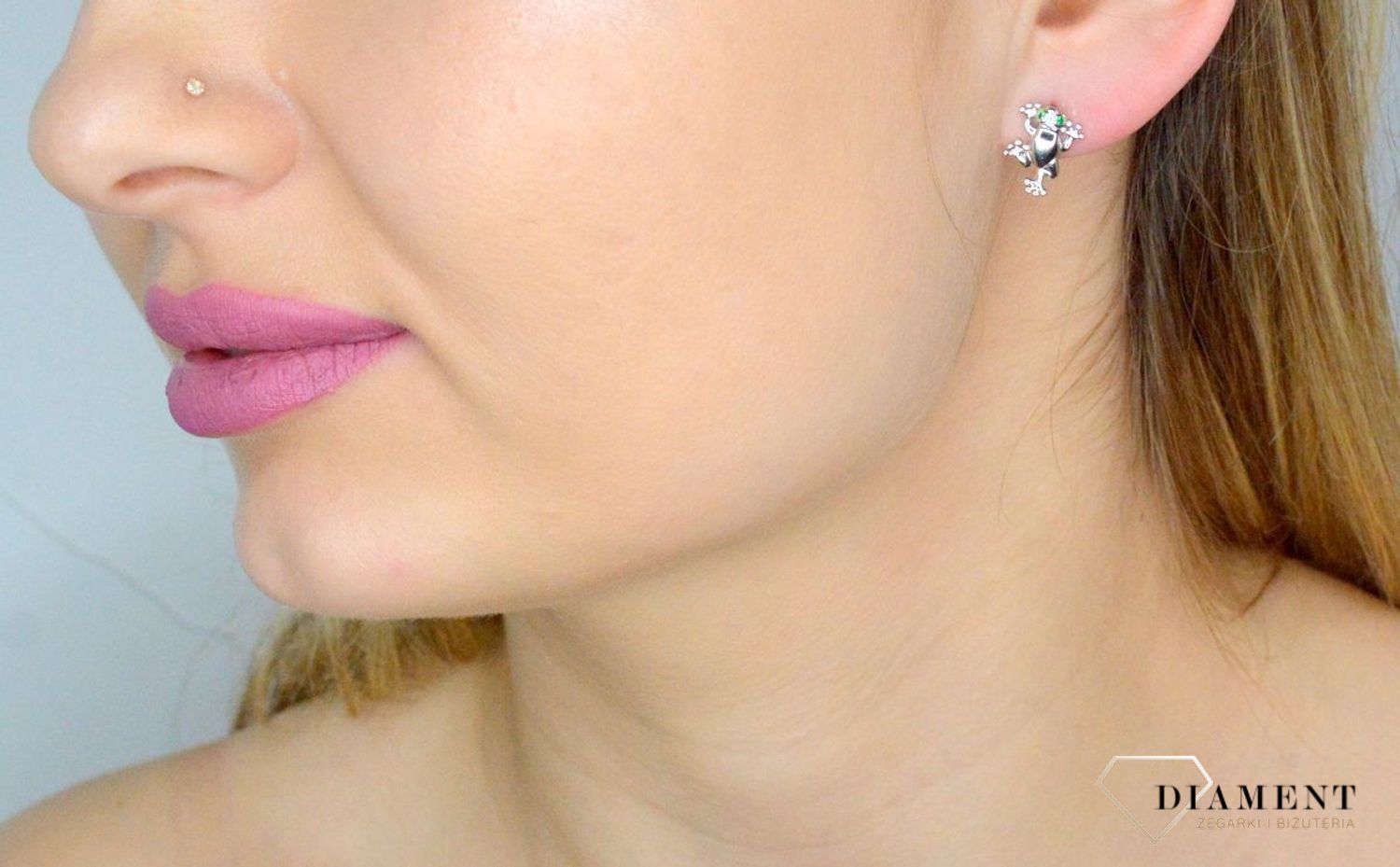 Srebrne kolczyki 925 żabki wkrętki JMAN0345FE01. Srebrne kolczyki damskie. Srebrne kolczyki wkrętki. Kolczyki srebrne żaby. Kolczyki srebrne na wzór na prezent..jpg