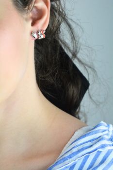 Kolczyki dziecięce srebrne JMAN0345VE01 – wiewiórka i żołądź, próba 925 (4).jpg