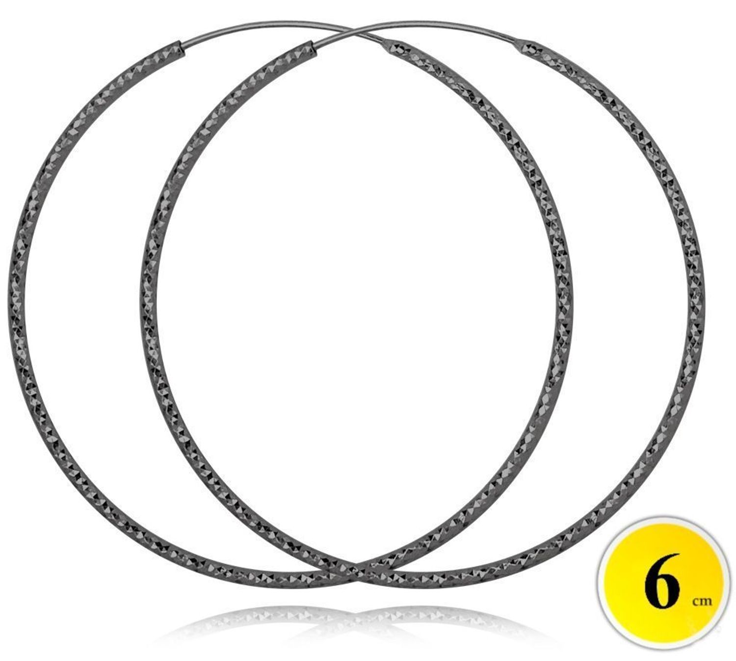 Stylowe czarne szczotkowane kolczyki pierścionki marki MINET o średnicy 60 mm, wykonane z rodowanego srebra próby 925 z czarnym rodowaniem. Idealne do nowoczesnych i wyrazistych stylizacji.1.jpg