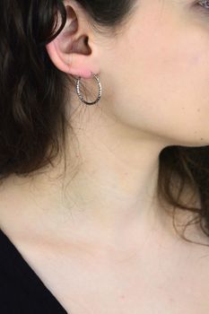 Kolczyki srebrne damskie JMAN0392SE02 – koła diamentowane 2 cm, próba 925  (3).jpg