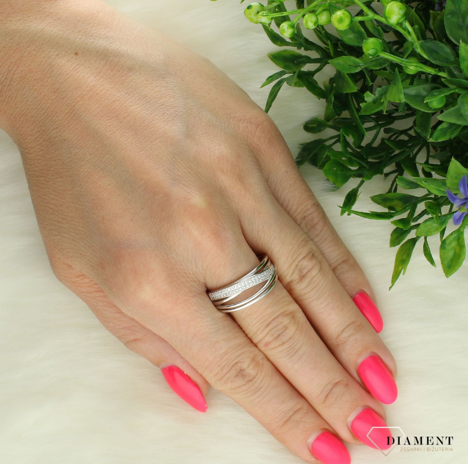Srebrny pierścionek damski 925 z białymi cyrkoniami JMAN0417SR.jpg