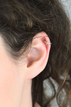 MINET Teen Srebrna Nausznica Ag 925 Świecąca w Ciemności Zielona (1).jpg