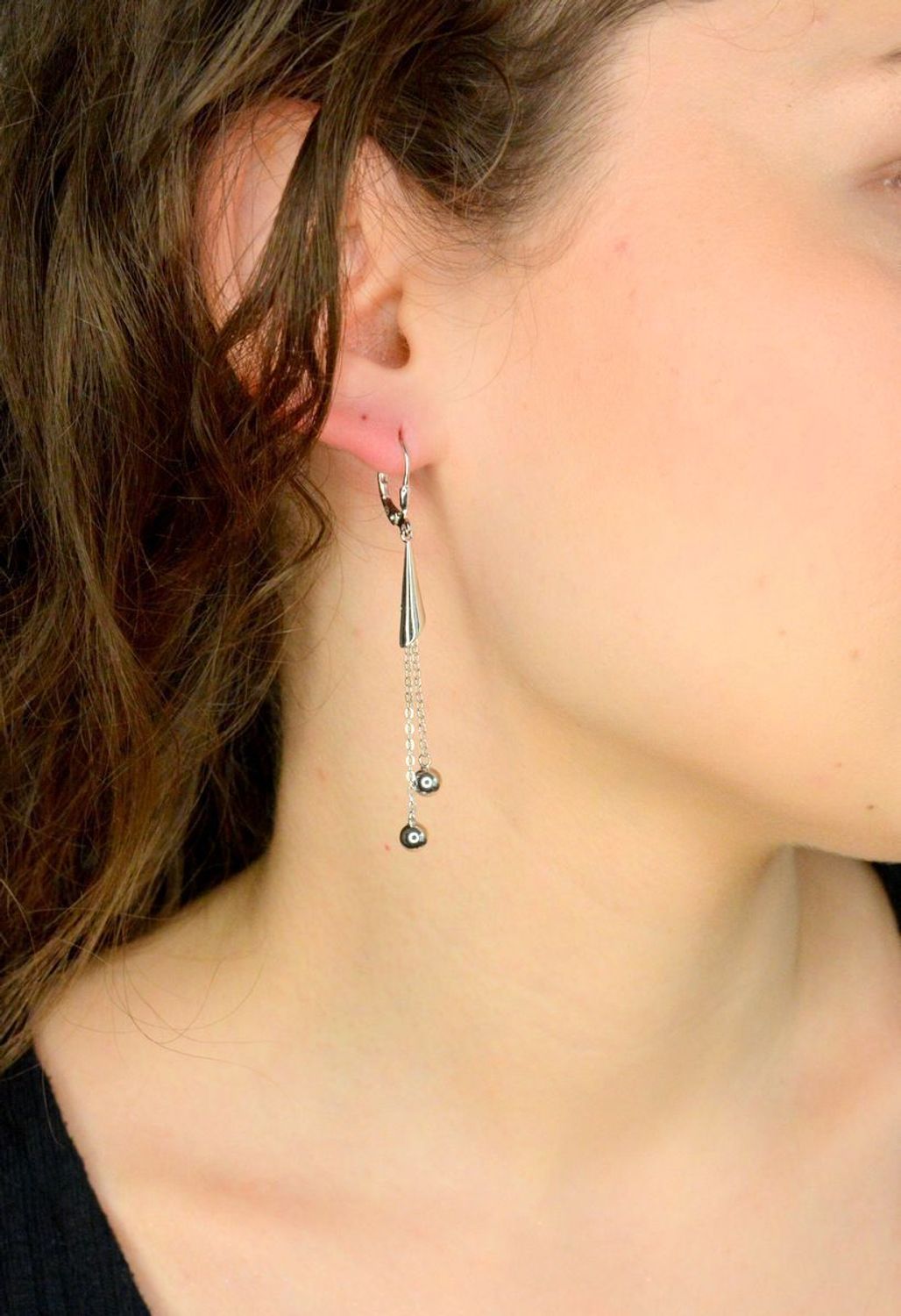 kolczyki srebrne wiszące z kulkami JMAN0558SE00.jpg